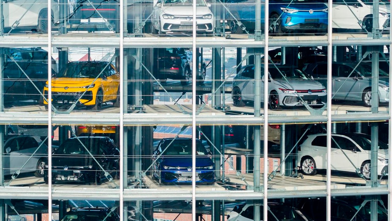 Volkswagen prepara un recorte histórico, miles de directivos pueden perder sus privilegios y su puesto