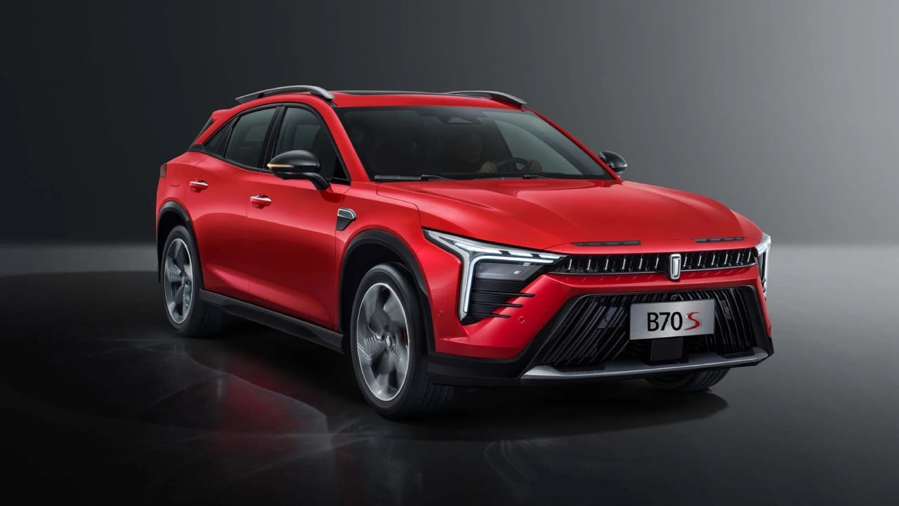 El Bestune B70S llega a Europa con 265 CV y 10.000 euros menos que el CUPRA Formentor VZ