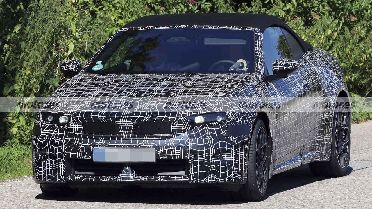 El BMW i4 Cabrio 2028 aprovecha el retraso de Porsche y Polestar para dar el golpe con su primer descapotable eléctrico