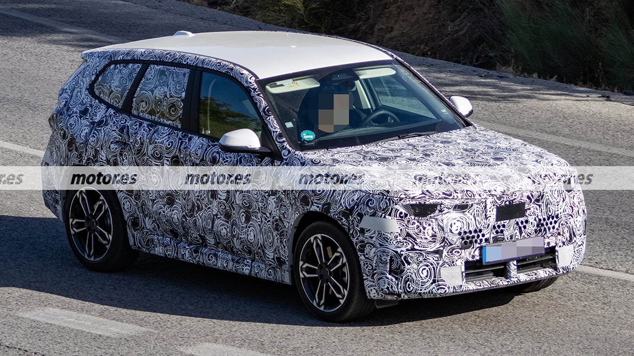 Cazado el renovado BMW X1 que llega en 2027, el SUV ya se deja ver con sus nuevas luces traseras y acabado M Sport