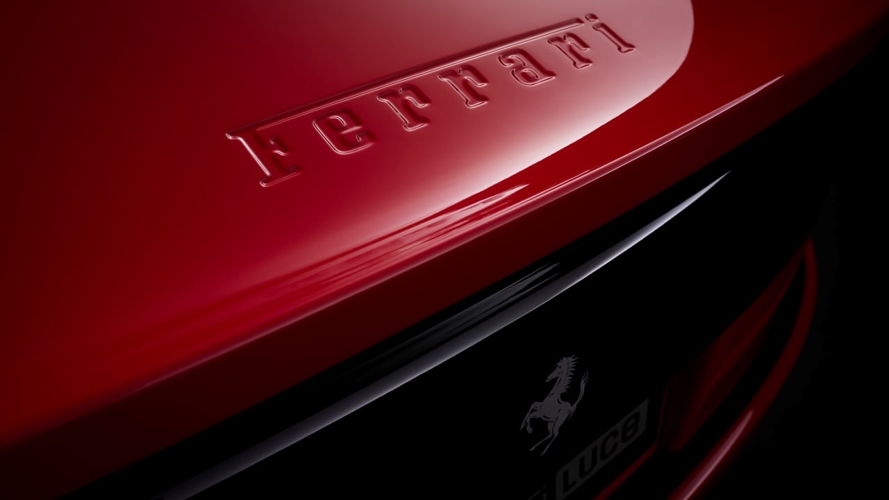 El Ferrari Luce arrasa en reservas pese a la polémica: cola hasta finales de 2027