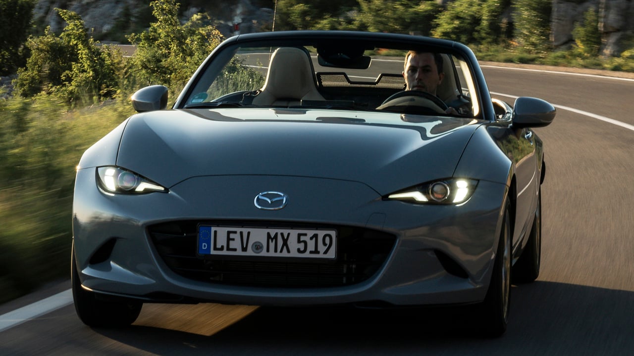 El Mazda MX-5 2027 se renueva sin renunciar a su esencia, pero con una importante baja en su gama