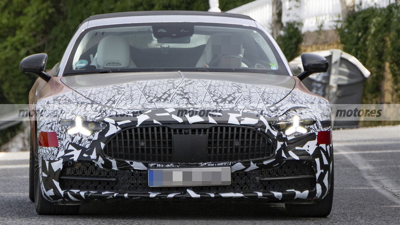 El Mercedes-Maybach SL 680 2028 reaparece casi sin camuflaje, así cambia el descapotable de casi 300.000 euros