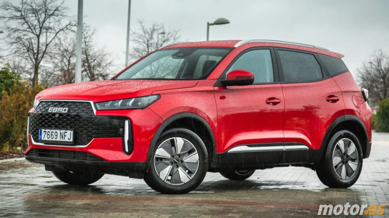 El Toyota Yaris Cross de EBRO tiene 7.200 € de descuento y, con 211 CV y etiqueta ECO, es el SUV «Made in Spain» que ni Dacia puede igualar