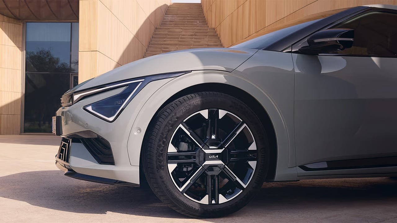 Este KIA es un gran olvidado pero, con 8.700 € de rebaja y 580 km de autonomía, supera al MGS6 y planta cara a BYD