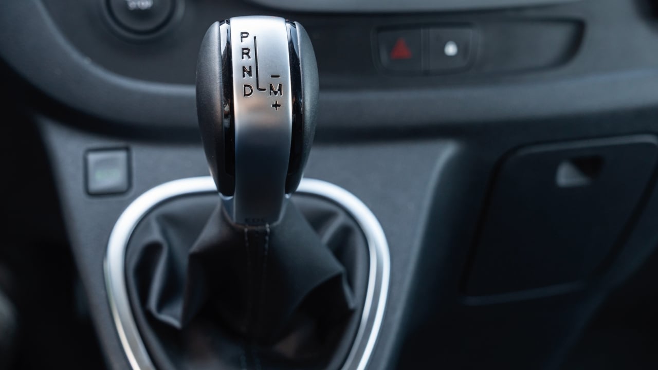 Te sacarás el carnet en automático y 7 horas después podrás conducir un manual: el Código 78 tiene fecha de caducidad