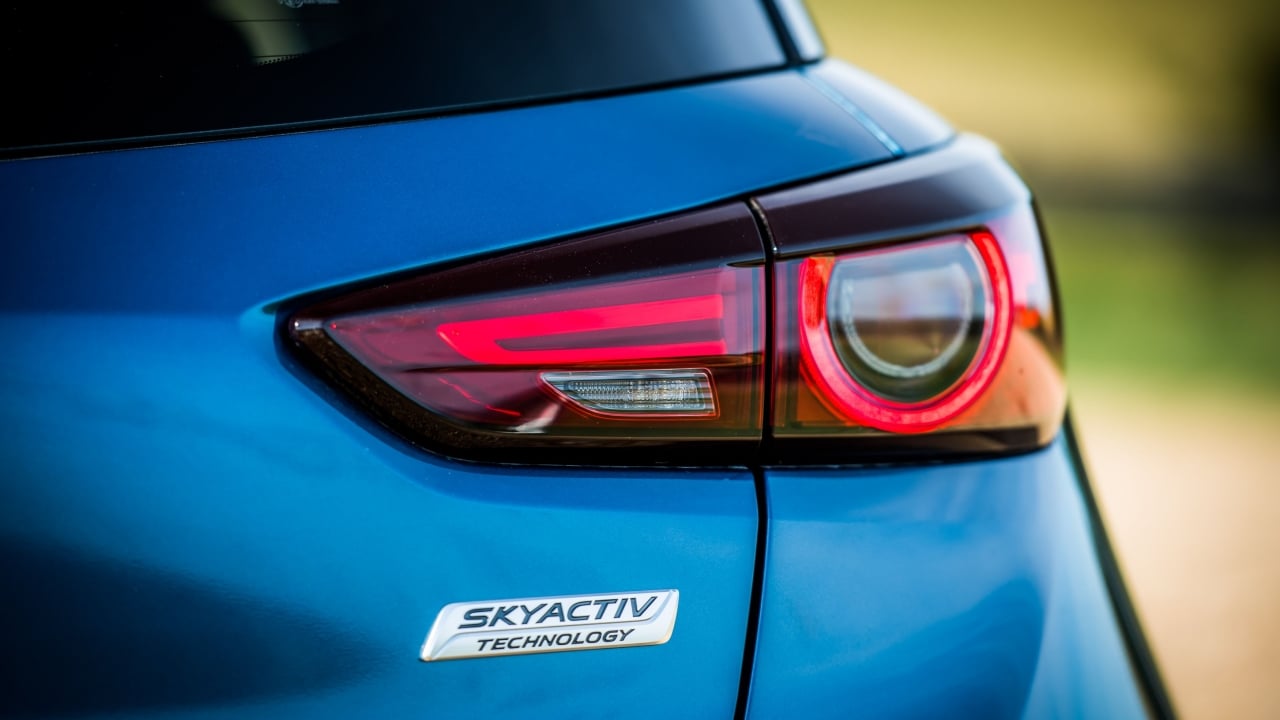 Mazda produce un SUV piccolo in competizione con Toyota e Peugeot, con produzione a partire dal 2027