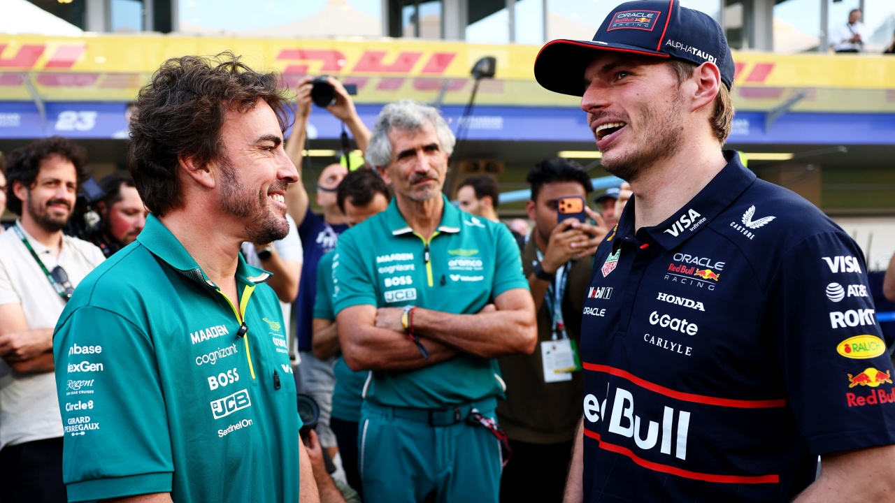 «Si yo fuera Alonso, firmaría con Aston Martin lo antes posible y, si fuera Verstappen, me gustaría afrontar el reto»