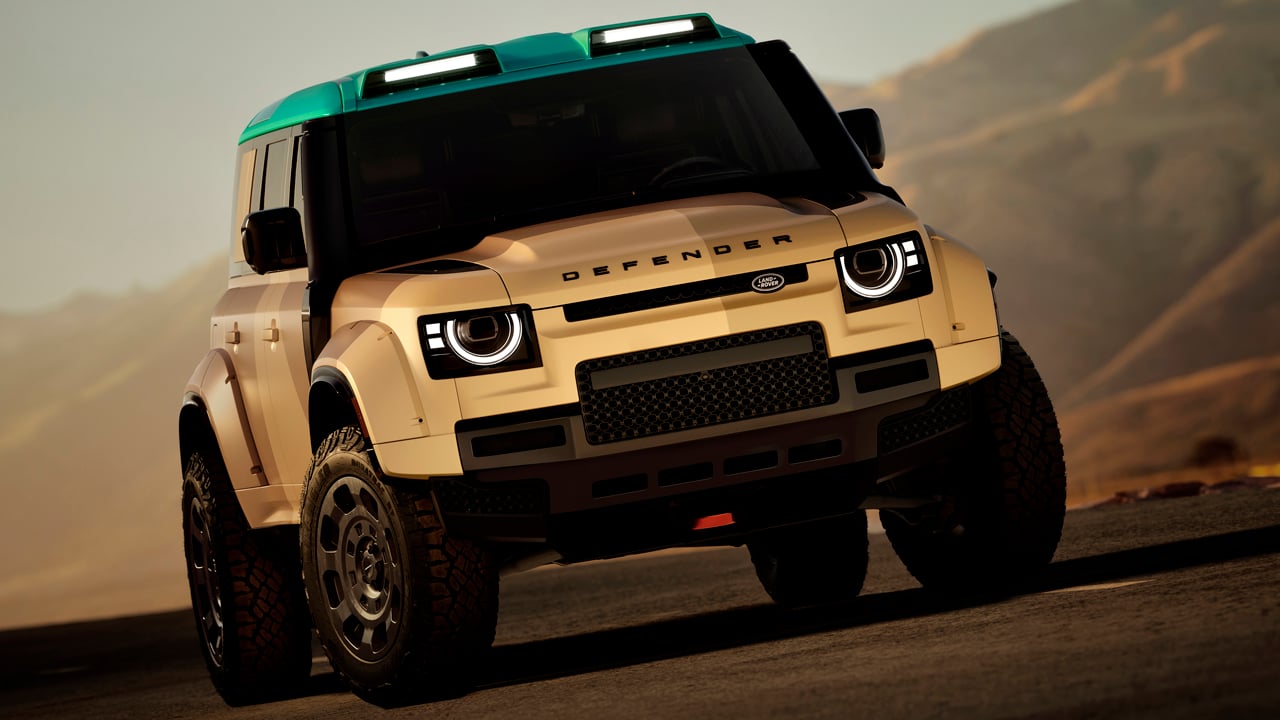El Land Rover Defender que ganó el Dakar llega a la calle con 635 CV y un permiso para hacer locuras