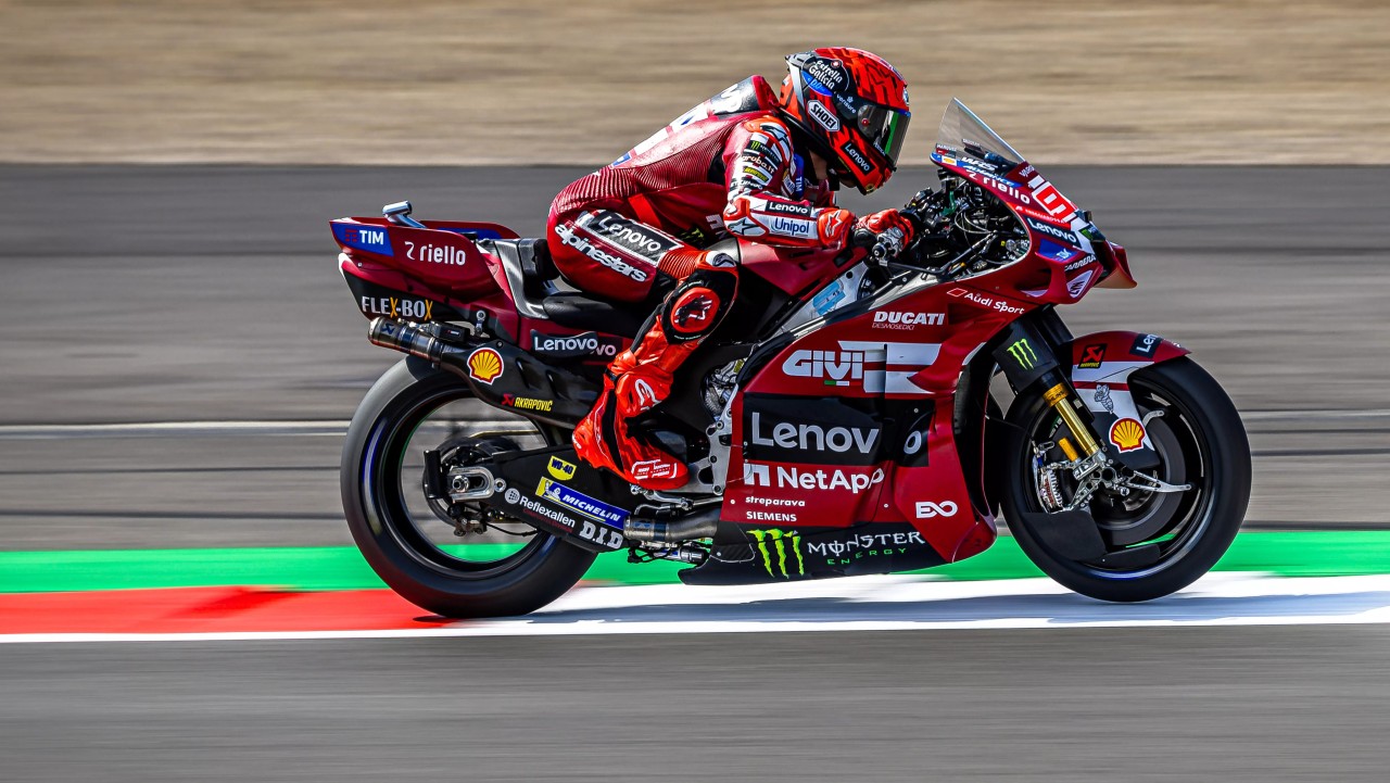 El físico vuelve a poner límites a Márquez: su hombro le hace perder donde antes marcaba diferencias