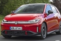El primer GTI eléctrico de Volkswagen es más lento que el mítico Golf de 1976, en Wolfsburgo ya lo saben y tienen un problema
