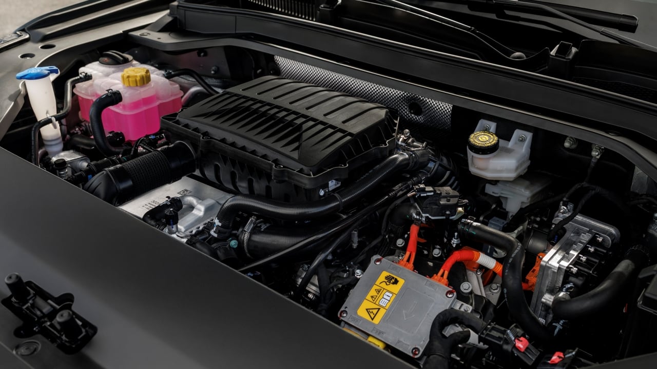 Veicoli ibridi PHEV e E-Rev in uso in Europa e Cina, con differenze nella tecnologia e nell'approccio all'uso