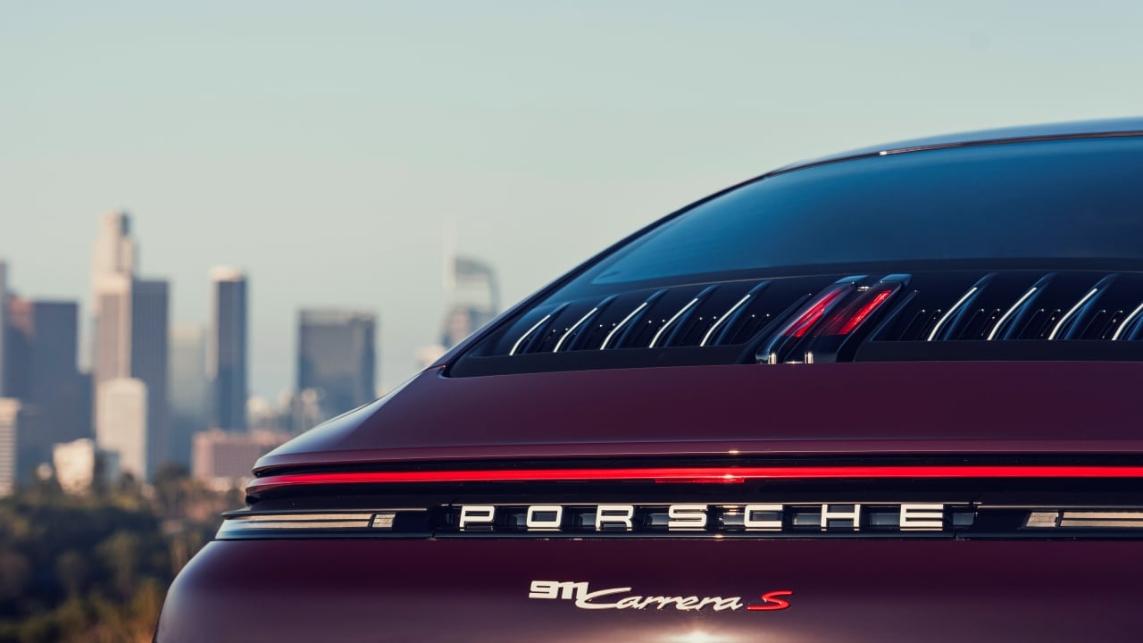 Porsche devuelve al 911 una de sus grandes obsesiones: el Carrera S manual que Europa no podrá conducir