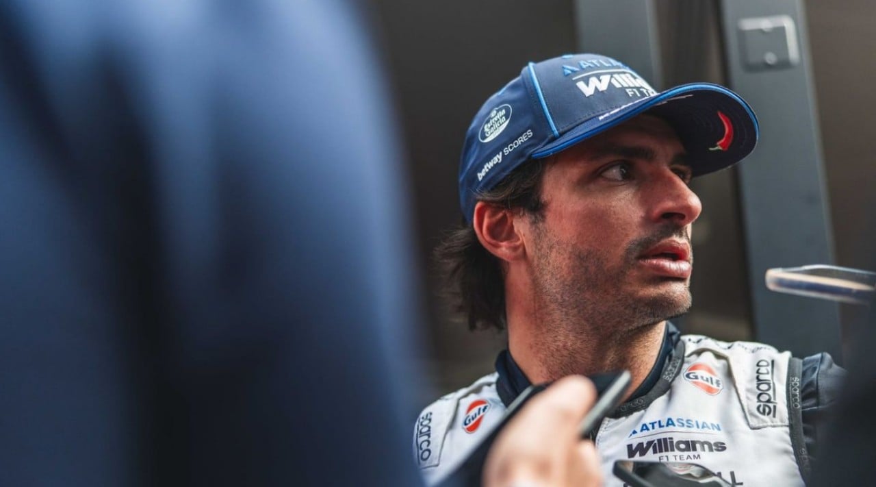 Un bache remata la penitencia holandesa de Carlos Sainz: «Es lo último que quería hacer»