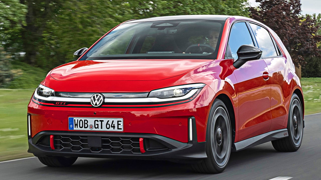 El primer GTI eléctrico de Volkswagen es más lento que el mítico Golf de 1976, en Wolfsburgo ya lo saben y tienen un problema