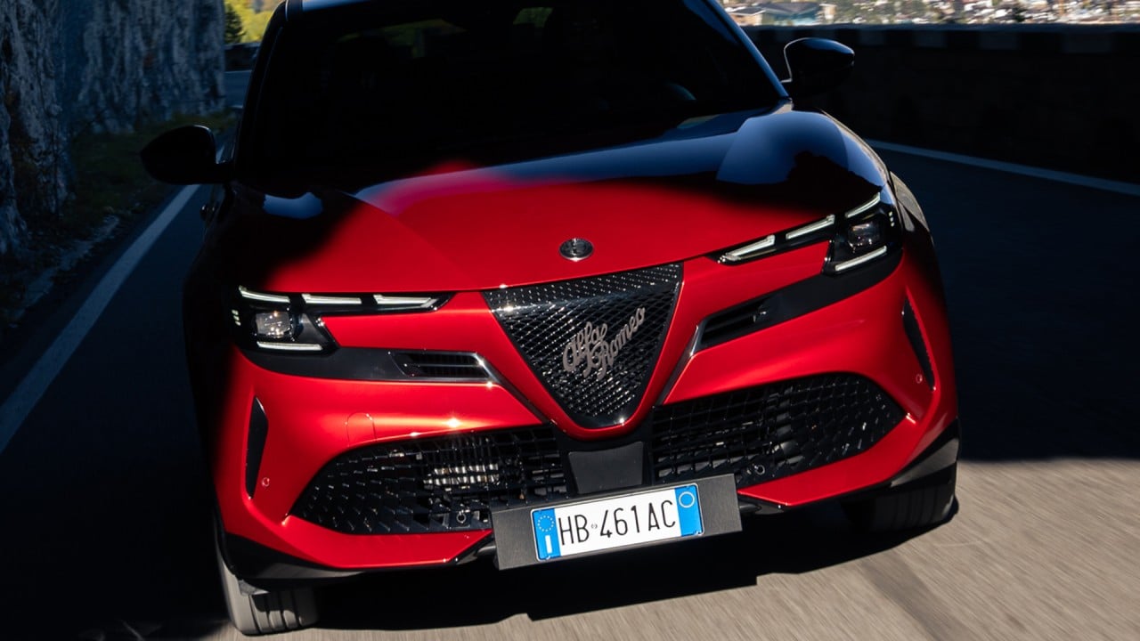 Alfa Romeo Junior, toda la tecnología del Biscione en su SUV más pequeño y accesible