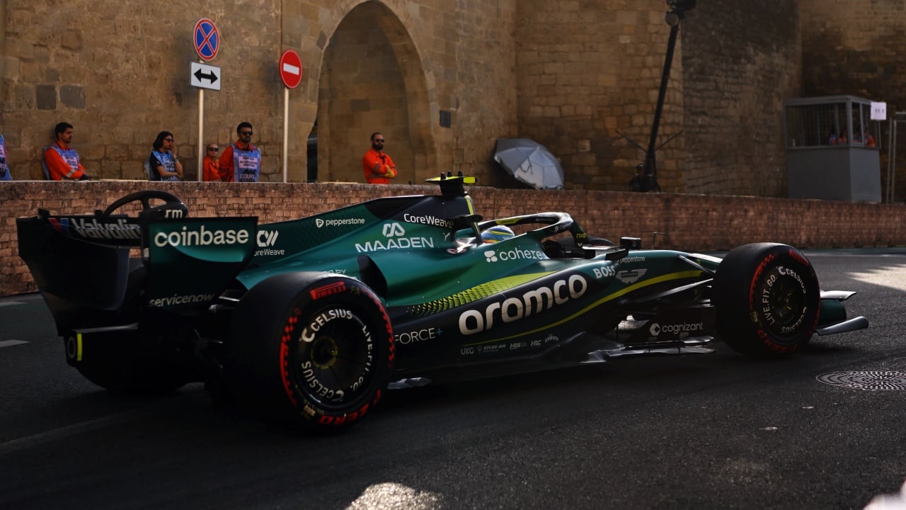 ¿Es el Aston Martin más lento en recta que un F2? Los datos en Bakú que desmienten los memes sobre Honda