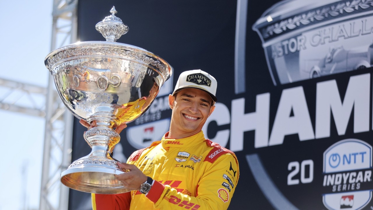 Dominio de Scott McLaughlin para romper su sequía en la celebración de Álex Palou