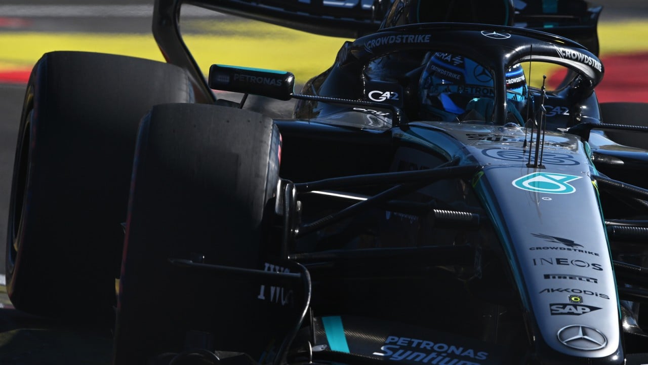 Russell se mantiene al frente y Alonso sigue en problemas: nuevo fallo del motor Honda