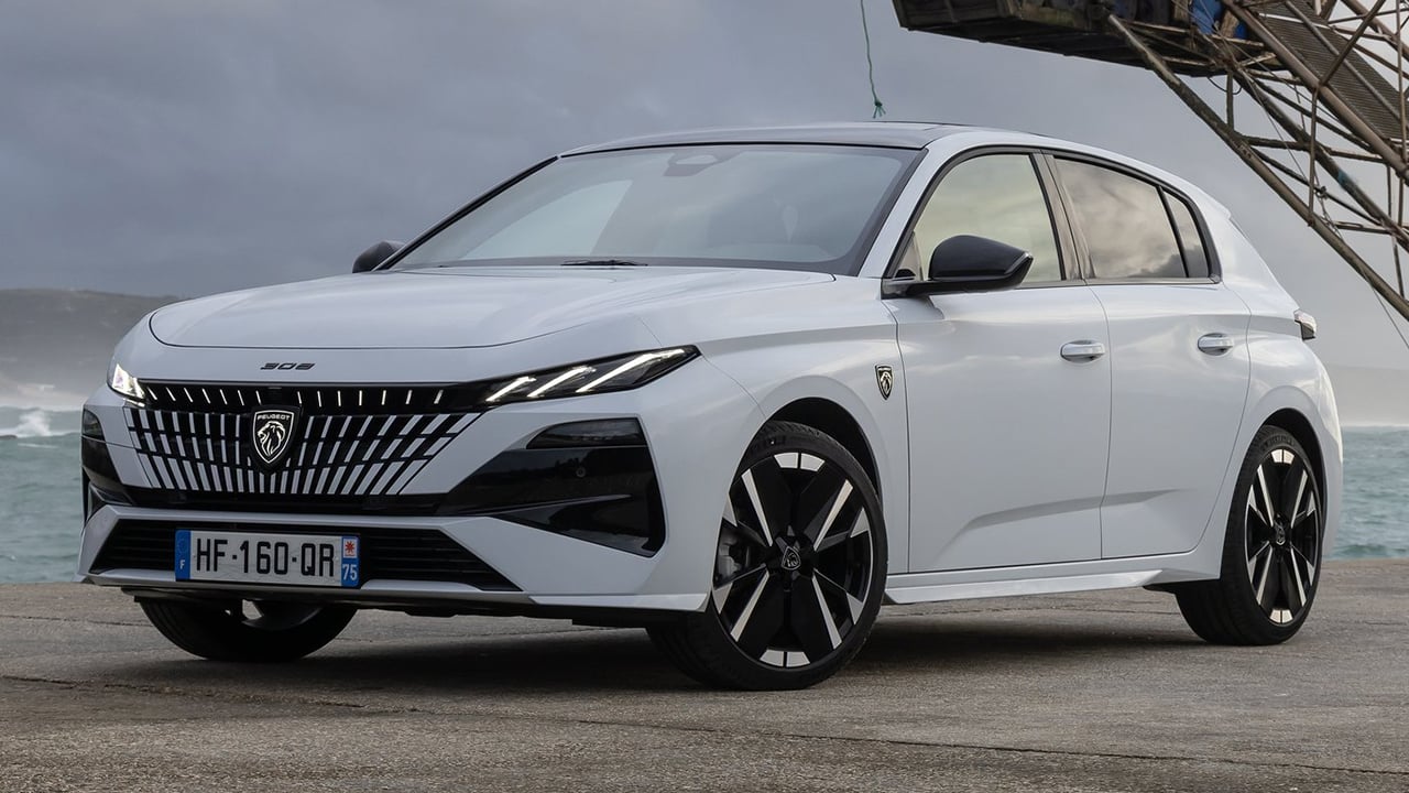El Peugeot 308 con etiqueta ECO baja más de 8.000 € y deja fuera de juego al SEAT León
