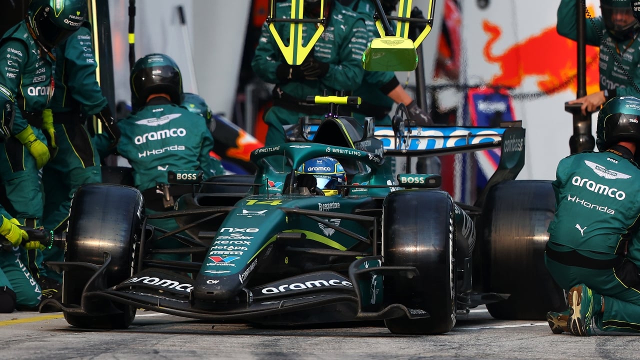 Alonso confirma que el Aston Martin y el motor Honda eran iguales en Bakú y Sepang; es una gran noticia para Singapur