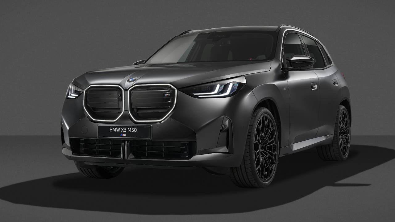 El BMW X3 M50 sube a 443 CV y se viste de negro: la puesta a punto que lo deja a un paso del X3 M
