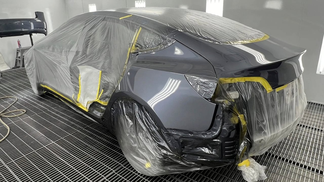 Lo que las marcas no quieren que sepas del coche eléctrico, pintarlo puede salir más caro que en uno de combustión