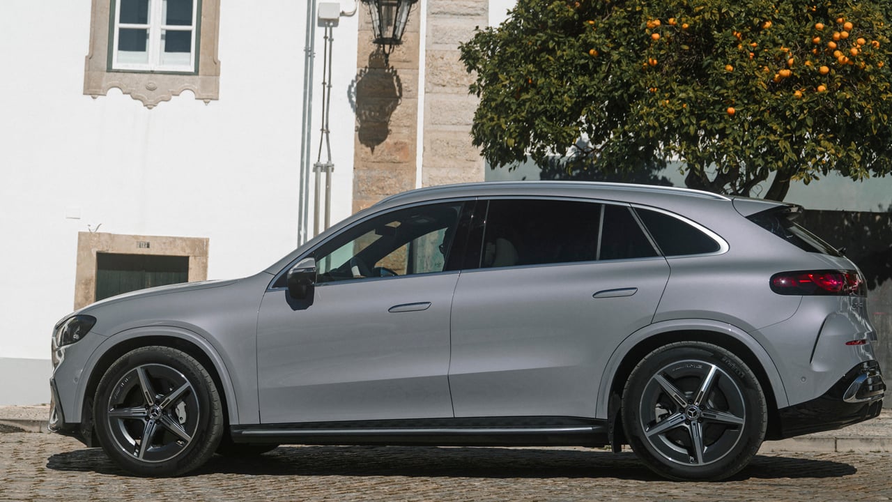 Mercedes no da abasto con sus eléctricos y prepara un GLC 200 con casi 500 km para llegar a más clientes