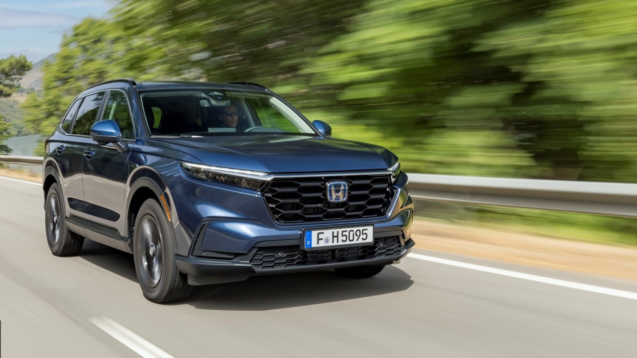 Honda quiere cargar los eléctricos sin detenerlos: probará una carretera que les da energía en marcha