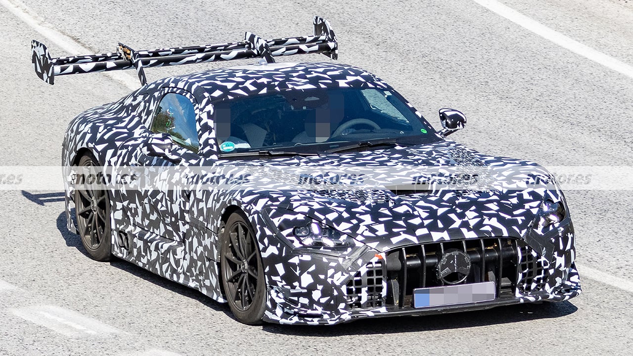 Primeras fotos espía del nuevo Mercedes-AMG GT Black Series de producción con motor V8 y los 800 CV en el punto de mira